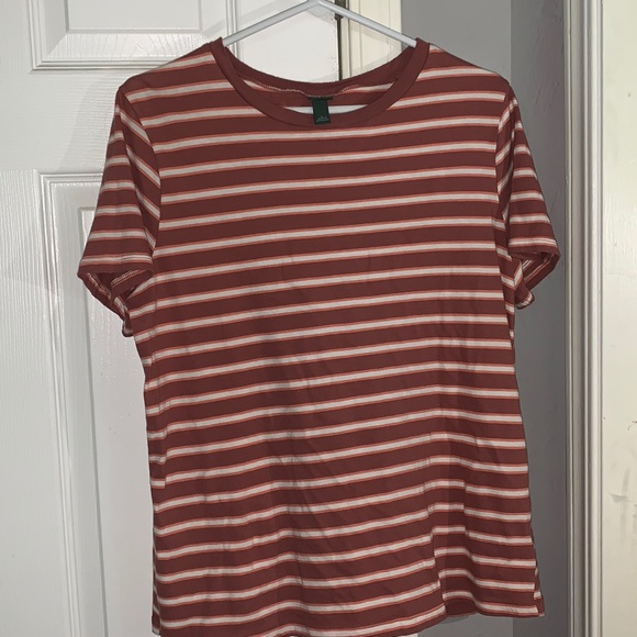 Colorful striped tee - Picture 1 of 3